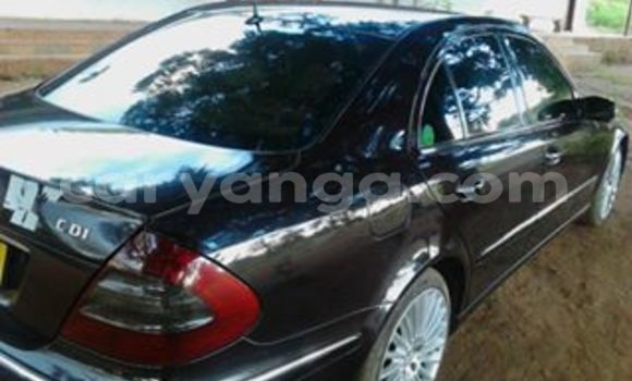 Acheter Occasion Voiture Mercedes‒Benz E–Class Noir à Limete, Malawi Acheter Occasion Voiture Mercedes‒Benz E–Class Noir à Limete, Malawi