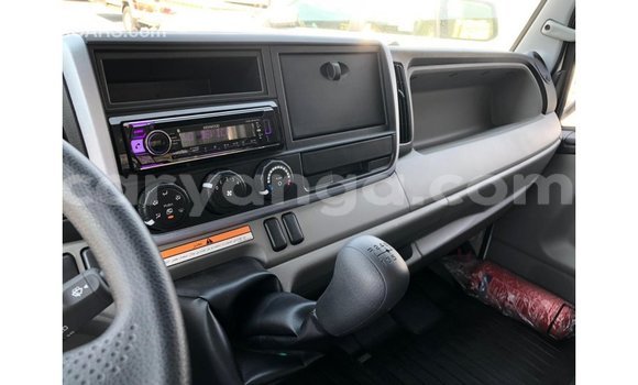 Nunua Imported Mitsubishi Canter White Gari ndani ya Import - Dubai nchini Malawi Nunua Imported Mitsubishi Canter White Gari ndani ya Import - Dubai nchini Malawi