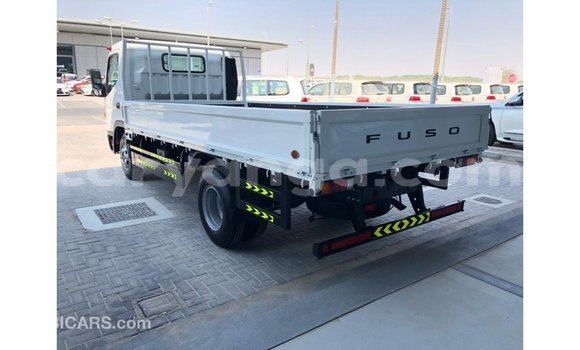 Nunua Imported Mitsubishi Canter White Gari ndani ya Import - Dubai nchini Malawi Nunua Imported Mitsubishi Canter White Gari ndani ya Import - Dubai nchini Malawi