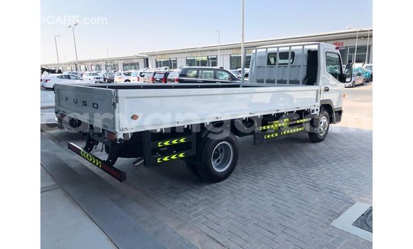 Nunua Imported Mitsubishi Canter White Gari ndani ya Import - Dubai nchini Malawi Nunua Imported Mitsubishi Canter White Gari ndani ya Import - Dubai nchini Malawi