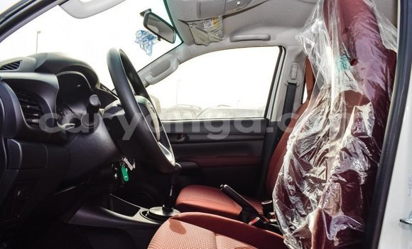 Buy Import Toyota Hilux White Car in Import - Dubai in Malawi Buy Import Toyota Hilux White Car in Import - Dubai in Malawi