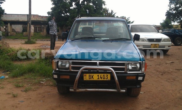 Buy Used Toyota Hilux Blue Car in Lilongwe in Malawi Buy Used Toyota Hilux Blue Car in Lilongwe in Malawi