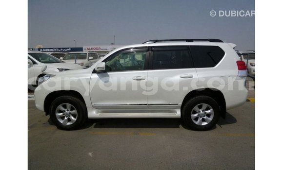 Acheter Import Voiture Toyota Prado Blanc à Import - Dubai, Malawi Acheter Import Voiture Toyota Prado Blanc à Import - Dubai, Malawi