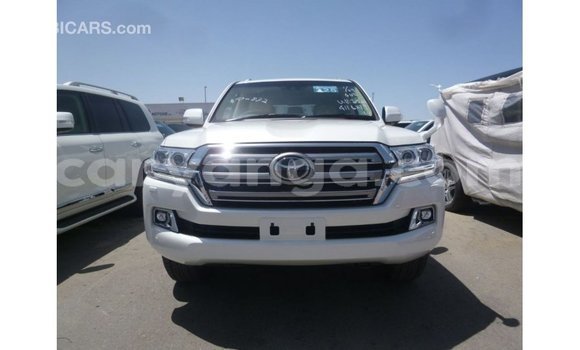 Acheter Import Voiture Toyota Land Cruiser Blanc à Import - Dubai, Malawi Acheter Import Voiture Toyota Land Cruiser Blanc à Import - Dubai, Malawi