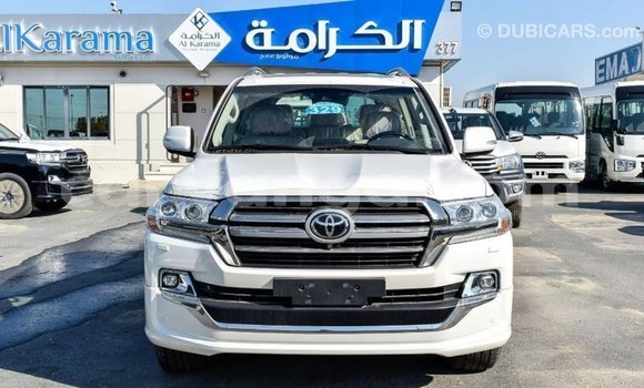 Buy Import Toyota Land Cruiser White Car in Import - Dubai in Malawi Buy Import Toyota Land Cruiser White Car in Import - Dubai in Malawi