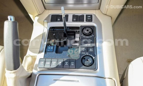 Buy Import Toyota Land Cruiser White Car in Import - Dubai in Malawi Buy Import Toyota Land Cruiser White Car in Import - Dubai in Malawi