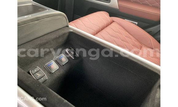 Acheter Import Voiture Toyota Land Cruiser Noir à Import - Dubai, Malawi Acheter Import Voiture Toyota Land Cruiser Noir à Import - Dubai, Malawi