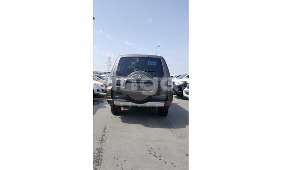 Buy Import Mitsubishi Pajero Brown Car in Import - Dubai in Malawi Buy Import Mitsubishi Pajero Brown Car in Import - Dubai in Malawi