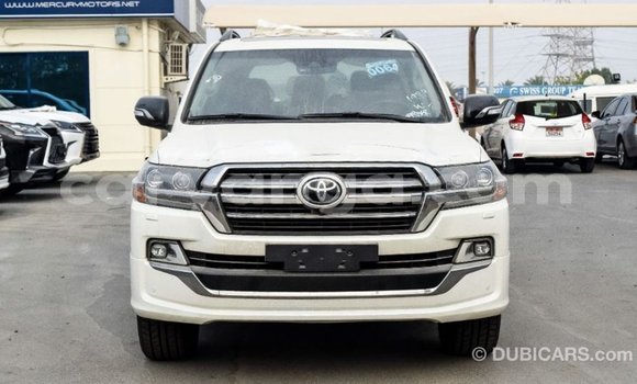 Acheter Import Voiture Toyota Land Cruiser Blanc à Import - Dubai, Malawi Acheter Import Voiture Toyota Land Cruiser Blanc à Import - Dubai, Malawi