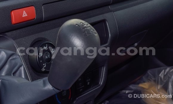 Buy Import Toyota Hiace White Car in Import - Dubai in Malawi Buy Import Toyota Hiace White Car in Import - Dubai in Malawi