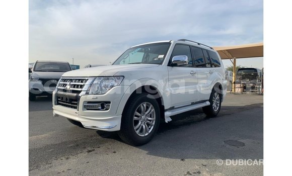 Buy Import Mitsubishi Pajero White Car in Import - Dubai in Malawi Buy Import Mitsubishi Pajero White Car in Import - Dubai in Malawi