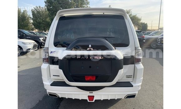 Buy Import Mitsubishi Pajero White Car in Import - Dubai in Malawi Buy Import Mitsubishi Pajero White Car in Import - Dubai in Malawi