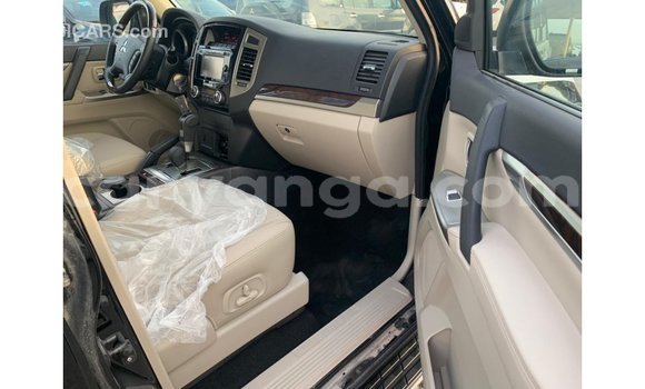 Buy Import Mitsubishi Pajero Black Car in Import - Dubai in Malawi Buy Import Mitsubishi Pajero Black Car in Import - Dubai in Malawi