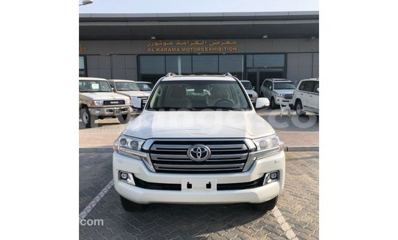 Buy Import Toyota Land Cruiser White Car in Import - Dubai in Malawi Buy Import Toyota Land Cruiser White Car in Import - Dubai in Malawi