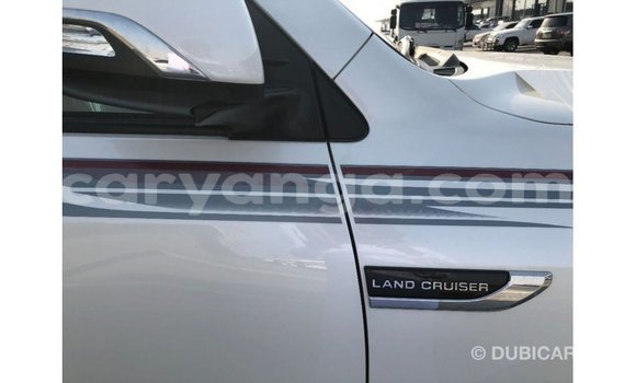 Buy Import Toyota Land Cruiser White Car in Import - Dubai in Malawi Buy Import Toyota Land Cruiser White Car in Import - Dubai in Malawi