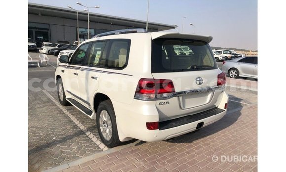 Buy Import Toyota Land Cruiser White Car in Import - Dubai in Malawi Buy Import Toyota Land Cruiser White Car in Import - Dubai in Malawi