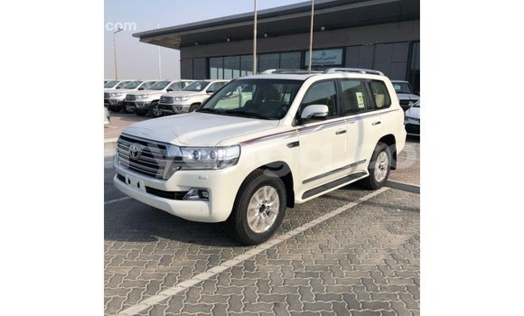 Buy Import Toyota Land Cruiser White Car in Import - Dubai in Malawi Buy Import Toyota Land Cruiser White Car in Import - Dubai in Malawi