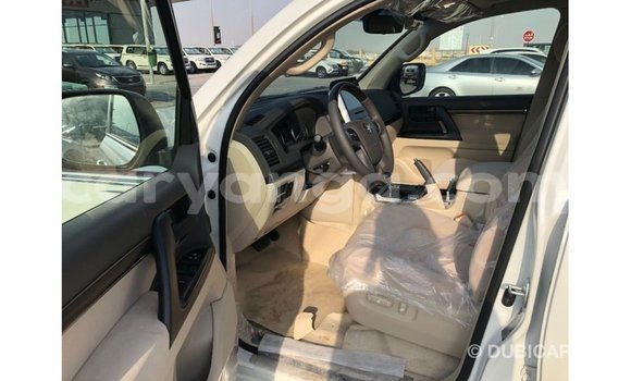 Buy Import Toyota Land Cruiser White Car in Import - Dubai in Malawi Buy Import Toyota Land Cruiser White Car in Import - Dubai in Malawi