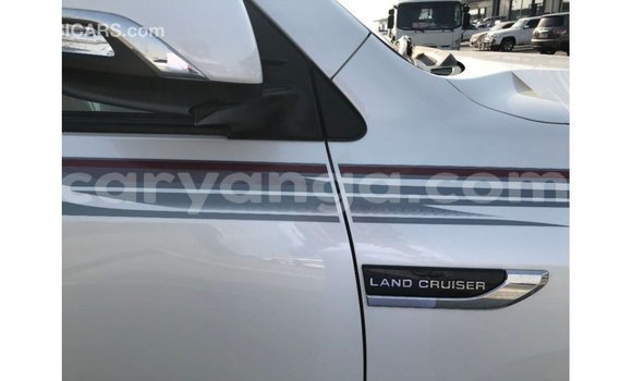 Buy Import Toyota Land Cruiser White Car in Import - Dubai in Malawi Buy Import Toyota Land Cruiser White Car in Import - Dubai in Malawi