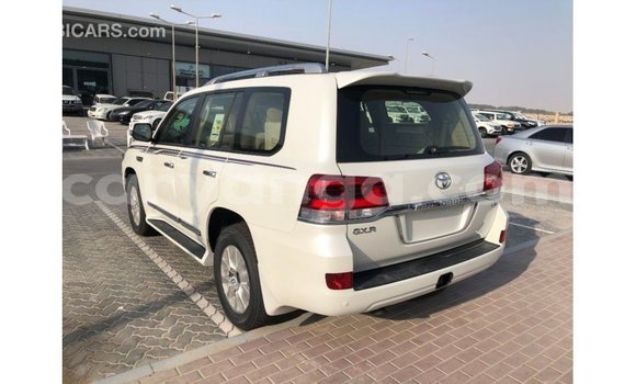 Buy Import Toyota Land Cruiser White Car in Import - Dubai in Malawi Buy Import Toyota Land Cruiser White Car in Import - Dubai in Malawi