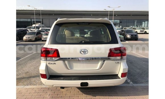 Buy Import Toyota Land Cruiser White Car in Import - Dubai in Malawi Buy Import Toyota Land Cruiser White Car in Import - Dubai in Malawi