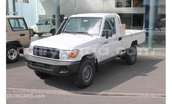 Buy Import Toyota Land Cruiser White Car in Import - Dubai in Malawi Buy Import Toyota Land Cruiser White Car in Import - Dubai in Malawi