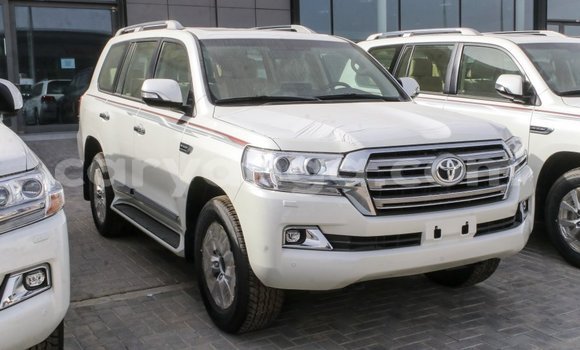 Buy Import Toyota Land Cruiser White Car in Import - Dubai in Malawi Buy Import Toyota Land Cruiser White Car in Import - Dubai in Malawi