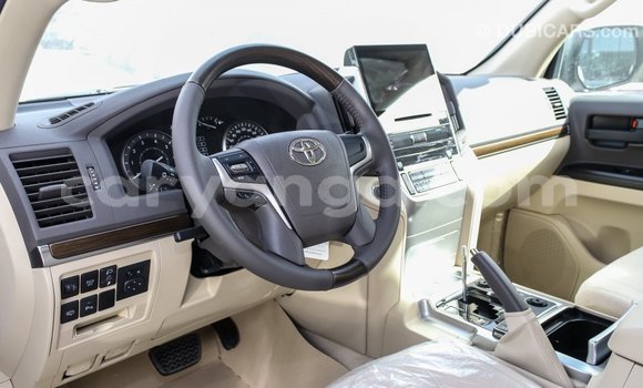Buy Import Toyota Land Cruiser White Car in Import - Dubai in Malawi Buy Import Toyota Land Cruiser White Car in Import - Dubai in Malawi