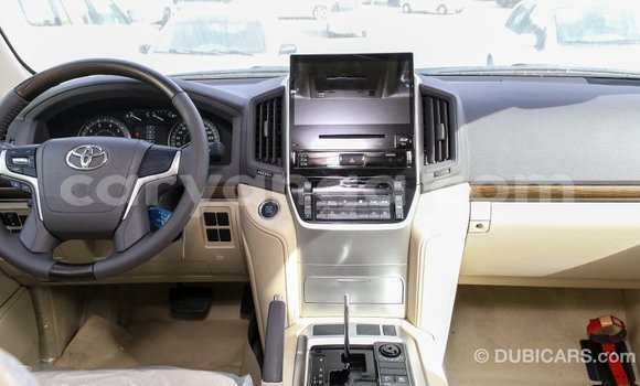 Buy Import Toyota Land Cruiser White Car in Import - Dubai in Malawi Buy Import Toyota Land Cruiser White Car in Import - Dubai in Malawi