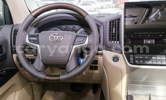 Buy Import Toyota Land Cruiser White Car in Import - Dubai in Malawi Buy Import Toyota Land Cruiser White Car in Import - Dubai in Malawi