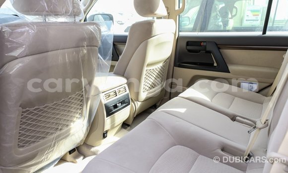 Buy Import Toyota Land Cruiser White Car in Import - Dubai in Malawi Buy Import Toyota Land Cruiser White Car in Import - Dubai in Malawi