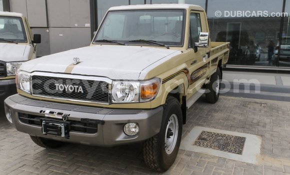 Buy Import Toyota Land Cruiser Beige Car in Import - Dubai in Malawi Buy Import Toyota Land Cruiser Beige Car in Import - Dubai in Malawi