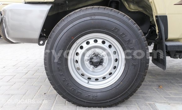 Buy Import Toyota Land Cruiser Beige Car in Import - Dubai in Malawi Buy Import Toyota Land Cruiser Beige Car in Import - Dubai in Malawi