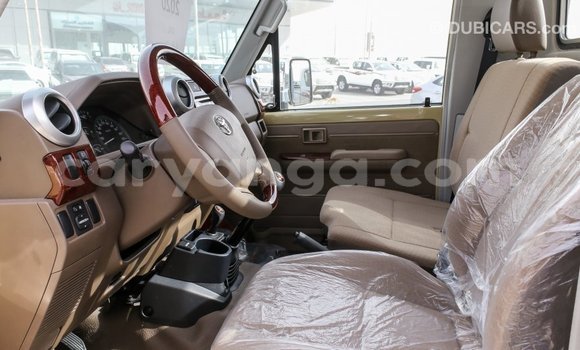 Buy Import Toyota Land Cruiser Beige Car in Import - Dubai in Malawi Buy Import Toyota Land Cruiser Beige Car in Import - Dubai in Malawi