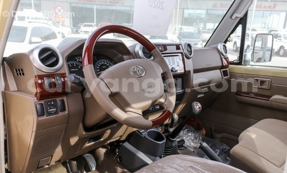 Buy Import Toyota Land Cruiser Beige Car in Import - Dubai in Malawi Buy Import Toyota Land Cruiser Beige Car in Import - Dubai in Malawi