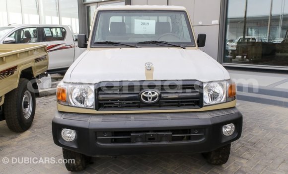 Buy Import Toyota Land Cruiser Beige Car in Import - Dubai in Malawi Buy Import Toyota Land Cruiser Beige Car in Import - Dubai in Malawi