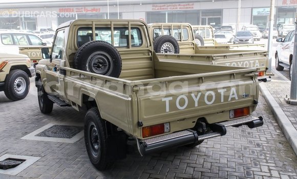 Buy Import Toyota Land Cruiser Beige Car in Import - Dubai in Malawi Buy Import Toyota Land Cruiser Beige Car in Import - Dubai in Malawi