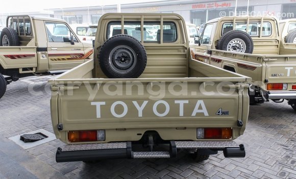 Buy Import Toyota Land Cruiser Beige Car in Import - Dubai in Malawi Buy Import Toyota Land Cruiser Beige Car in Import - Dubai in Malawi