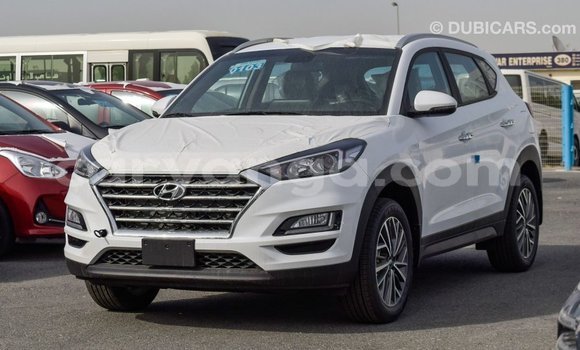Buy Import Hyundai Tucson White Car in Import - Dubai in Malawi Buy Import Hyundai Tucson White Car in Import - Dubai in Malawi