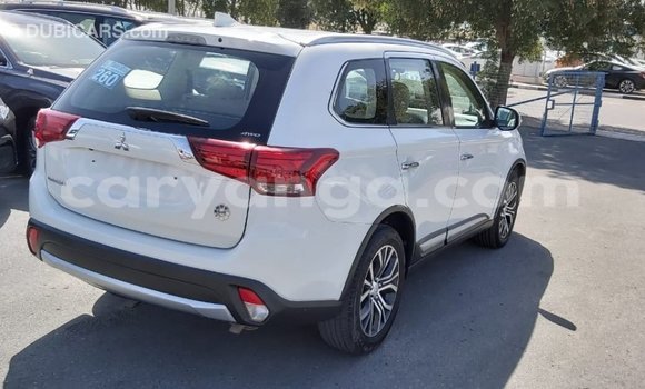 Buy Import Mitsubishi Outlander White Car in Import - Dubai in Malawi Buy Import Mitsubishi Outlander White Car in Import - Dubai in Malawi