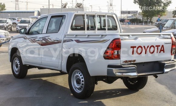 Buy Import Toyota Hilux White Car in Import - Dubai in Malawi Buy Import Toyota Hilux White Car in Import - Dubai in Malawi