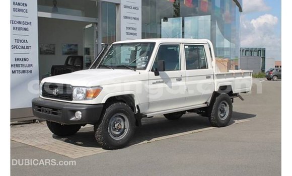 Acheter Import Voiture Toyota Land Cruiser Blanc à Import - Dubai, Malawi Acheter Import Voiture Toyota Land Cruiser Blanc à Import - Dubai, Malawi