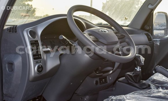 Buy Import Kia Carens White Car in Import - Dubai in Malawi Buy Import Kia Carens White Car in Import - Dubai in Malawi