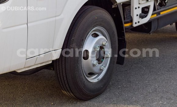 Buy Import Kia Carens White Car in Import - Dubai in Malawi Buy Import Kia Carens White Car in Import - Dubai in Malawi