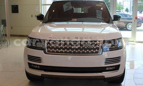 Buy Used Land Rover Range Rover White Car in Lilongwe in Malawi