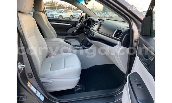 Nunua Imported Toyota Highlander Other Gari ndani ya Import - Dubai nchini Malawi Nunua Imported Toyota Highlander Other Gari ndani ya Import - Dubai nchini Malawi