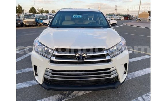 Nunua Imported Toyota Highlander White Gari ndani ya Import - Dubai nchini Malawi Nunua Imported Toyota Highlander White Gari ndani ya Import - Dubai nchini Malawi