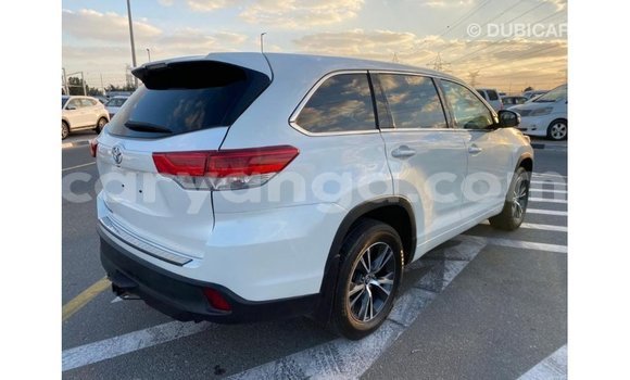 Nunua Imported Toyota Highlander White Gari ndani ya Import - Dubai nchini Malawi Nunua Imported Toyota Highlander White Gari ndani ya Import - Dubai nchini Malawi