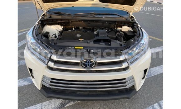 Nunua Imported Toyota Highlander White Gari ndani ya Import - Dubai nchini Malawi Nunua Imported Toyota Highlander White Gari ndani ya Import - Dubai nchini Malawi