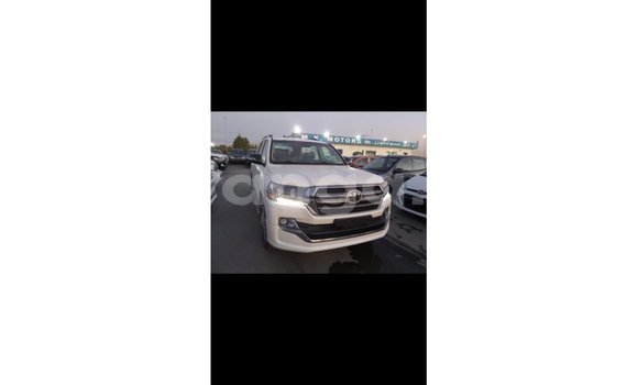 Buy Import Toyota Land Cruiser White Car in Import - Dubai in Malawi Buy Import Toyota Land Cruiser White Car in Import - Dubai in Malawi